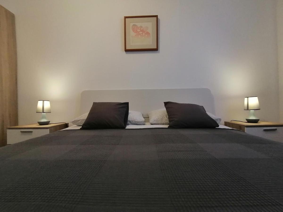 Holiday Apartment Dunja Pula Extérieur photo